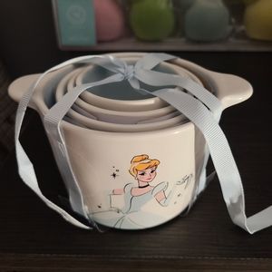 DISNEY RAE DUNN CINDERELLA MEASURING CUPS